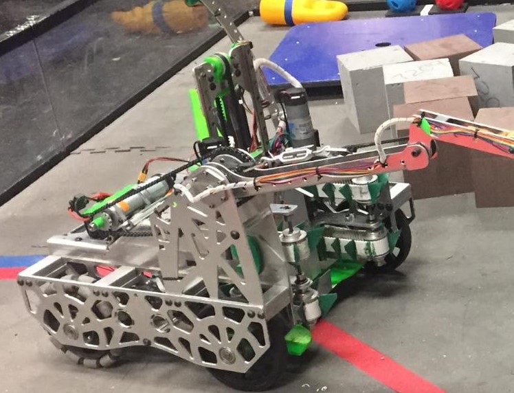 7209 Tech Hog's Relic Recovery Robot